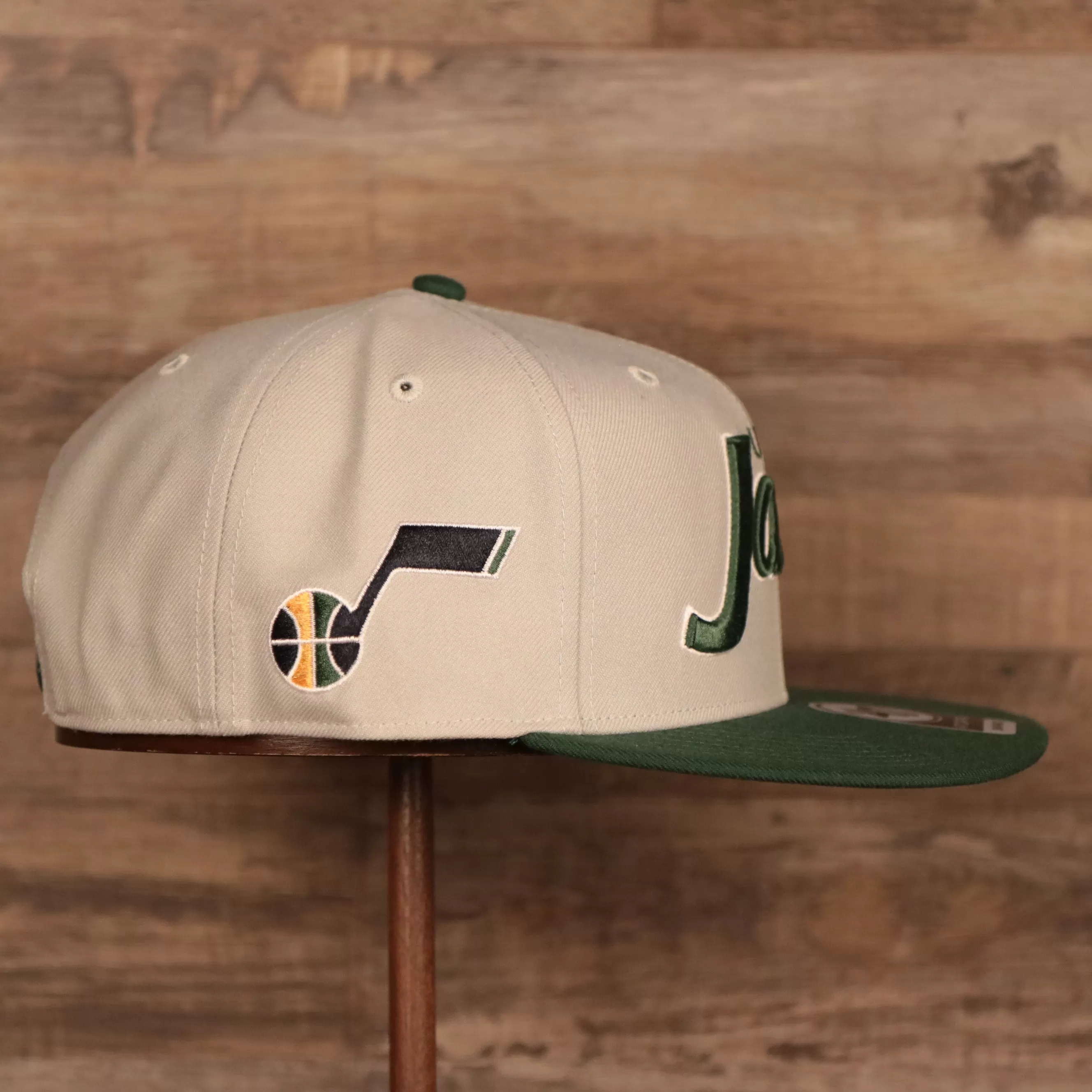 47 BRAND | UTAH JAZZ | CROSSTOWN SCRIPT | CAPTAIN | JAZZ LOGO WEARER RIGHT | SNAPBACK HAT | GRAY/GREEN | OSFM