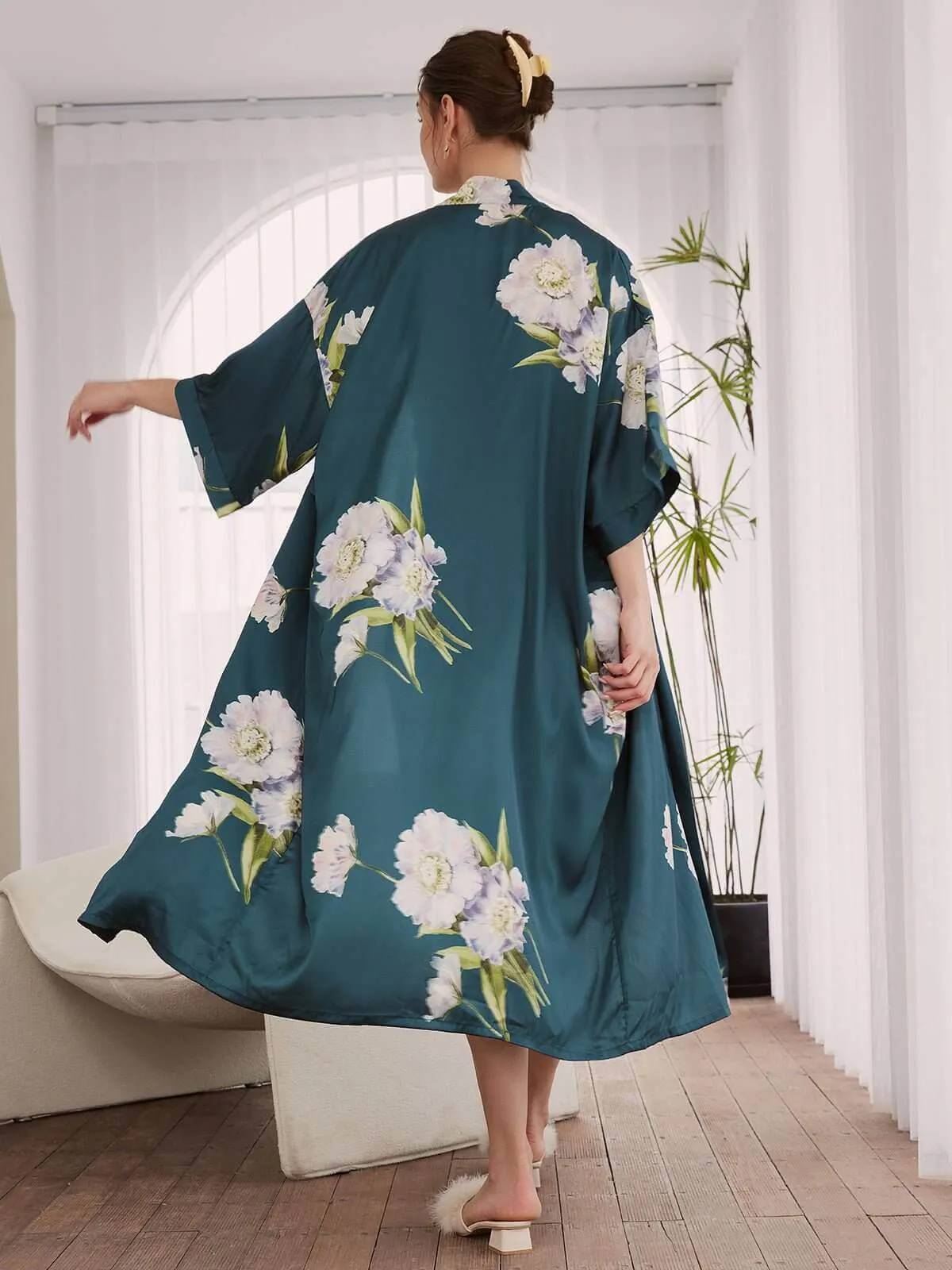 Blooming Anemone Kimono Robe