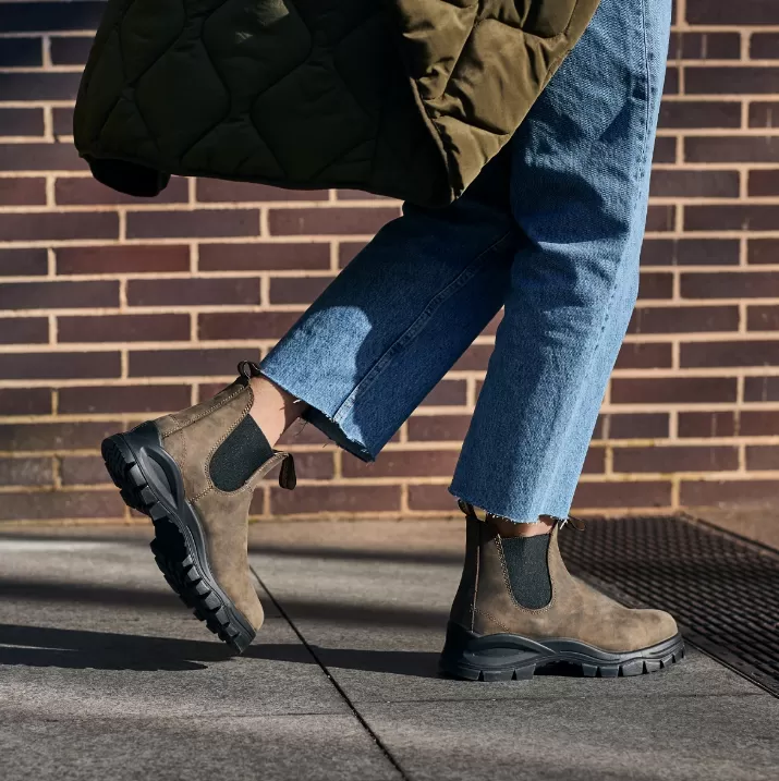 BLUNDSTONE 2239 CHELSEA LUG SOLE RUSTIC BROWN