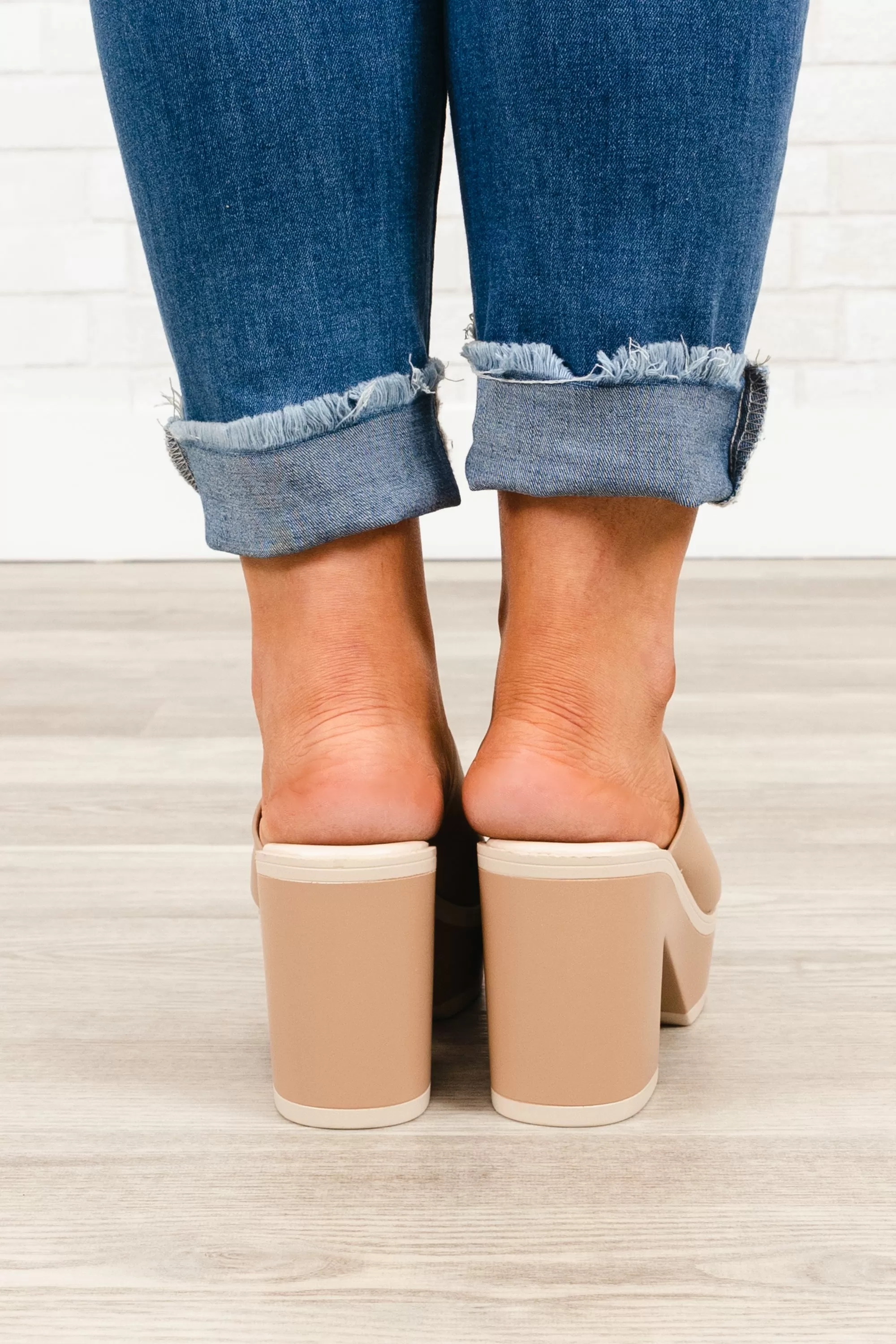 Peek-A-Boo Clogs, Nude