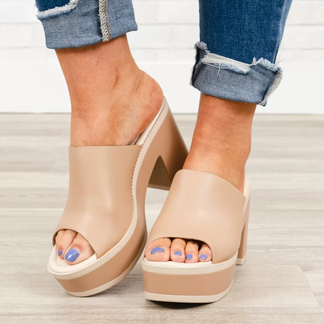 Peek-A-Boo Clogs, Nude