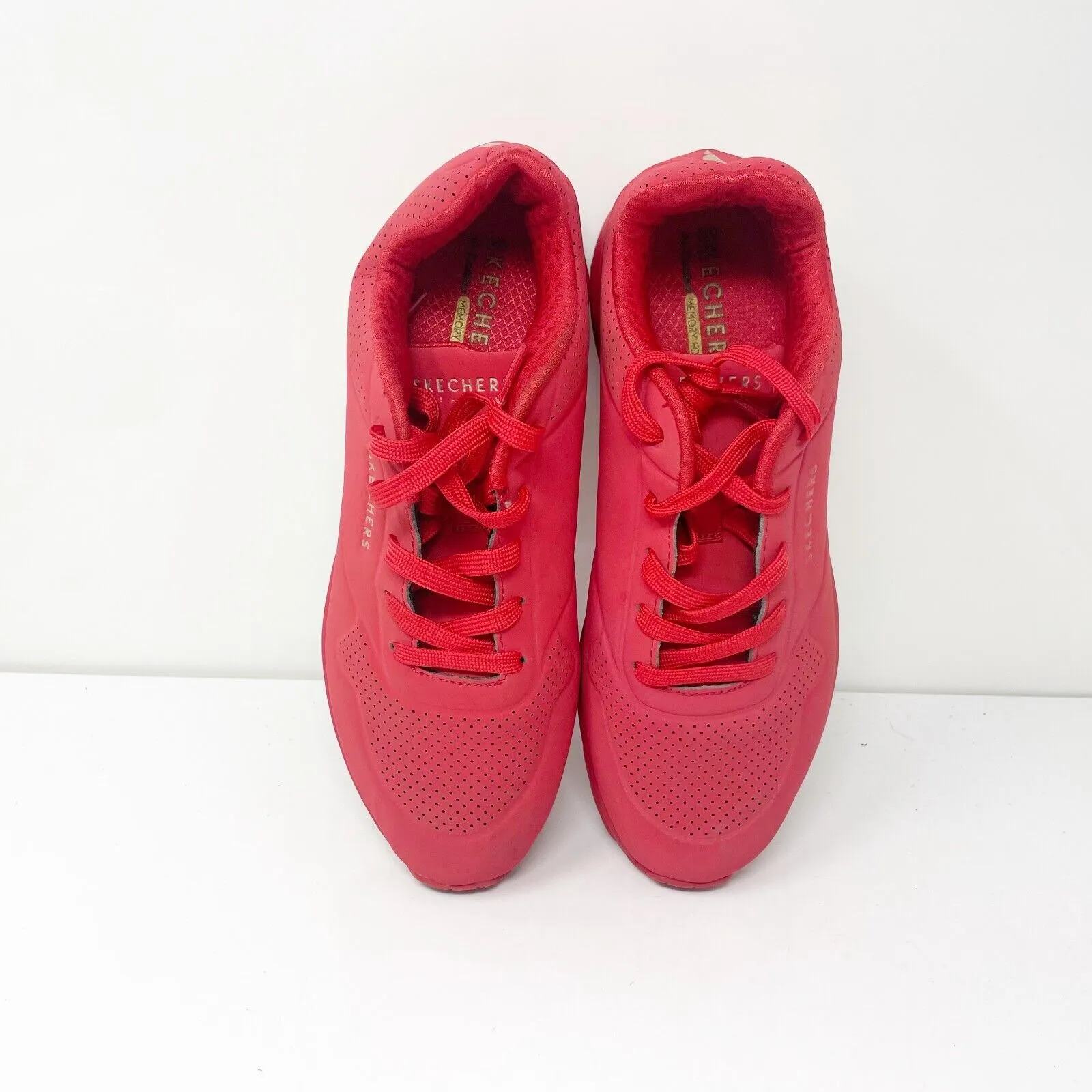 Skechers Womens Stand On Air SN 73690 Red Casual Shoes Sneakers Size 8