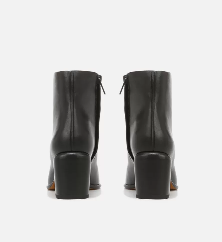 VINCE MAGGIE ANKLE-HIGH LEATHER BOOT